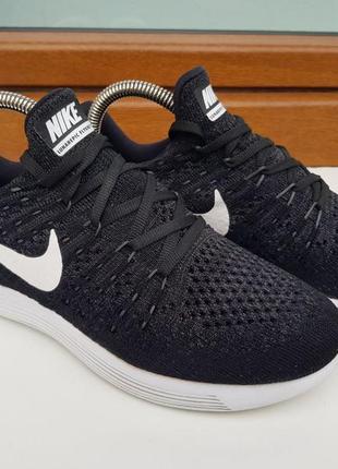 Кросівки nike lunar epic flyknit 2 lowblack white (w)
863780-001 38р