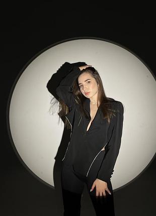 Шикарный пиджак со стразами swarovski