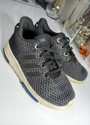 Фирменные детские кроссовки adidas