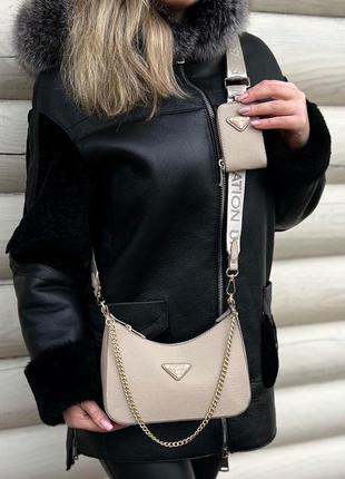 Бежева сумка через плече сумочка клатч кросбоді з гаманцем із ланцюгом 2в11 фото