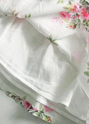 Біла бавовняна майка з трояндами на бретельках з тоненькою підкладкою hollister3 фото