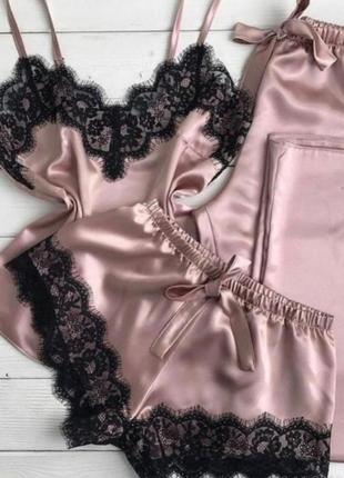 Пижама з шортами