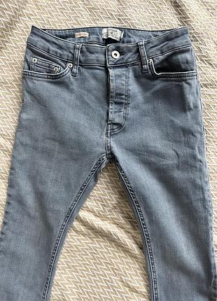 Джинсы скинни