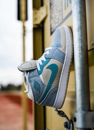 Жіночі кросівки nike air jordan 4  женские кроссовки найк