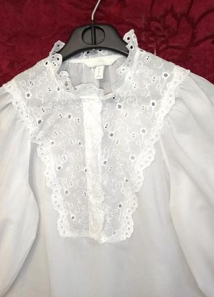 Белоснежная свободная блуза с пышными рукавами прошва кружевная блузка