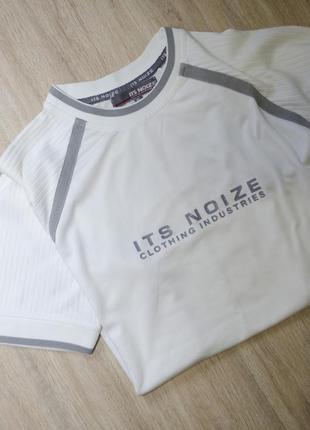 Супер стильна футболка