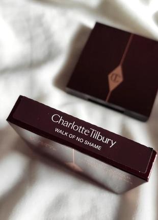 Розкішна палетка тіней charlotte tilbury luxury eyeshadow palette - walk of no shame10 фото