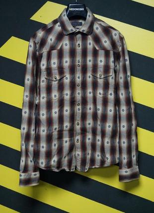 Рубашка на кнопка с ацтекским узором