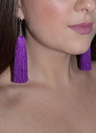 Шёлковые серьги-кисти сливового цвета с  конусными металлическими колпачками