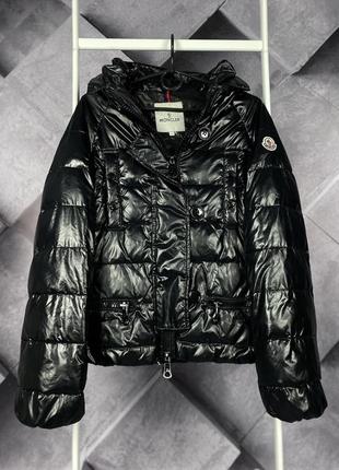 Жіночий пуховик moncler