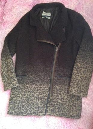 Темно-коричневое демисезонное пальто с леопрдовым принтом bershka1 фото