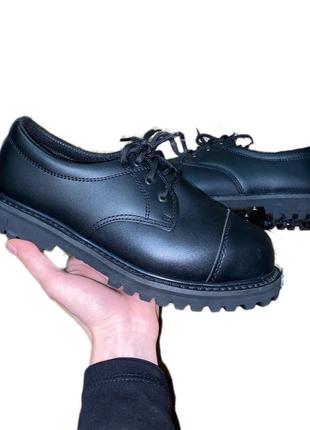 Brandit туфли со стальным носком по типу steel dr martens undercover