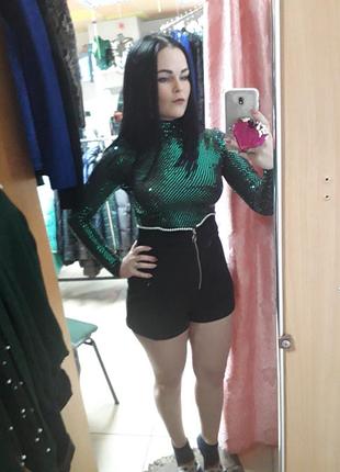 "костюм с шортами"
