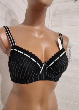 Легкий гладкий бюстик, м'який 75b