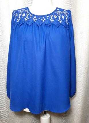 Жіноча яскраво синя ошатна, новорічна мережива блуза in extenso. блузка з мереживом. електрик.