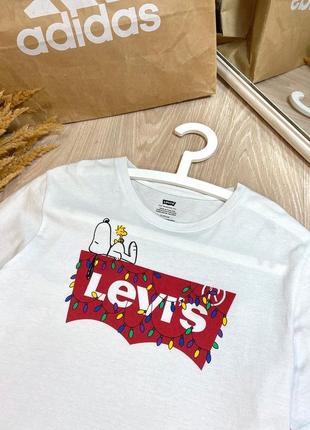 Футболка от levi’s, оригинал🎄5 фото