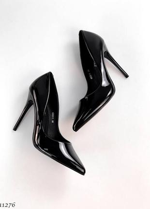 Стильні чорні жіночі лаковані туфлі, угорщина