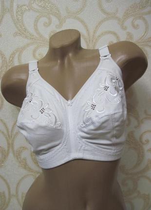 Бюстгальтер с мягкой чашкой m&s