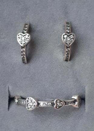 Серьги и кольцо из серебра в стиле пандора