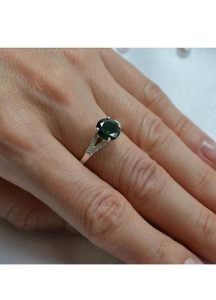 Кільце із зеленим фианитом