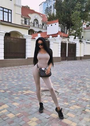 Комбенізон бежевий в стилі кім кардашьян