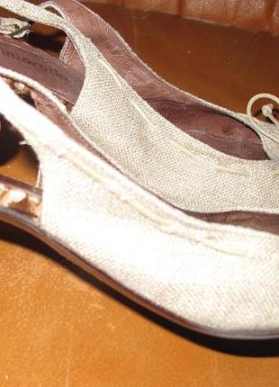 Бежеві босоніжки р40 tintorento іспанія