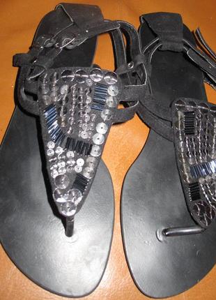 Чорні оригінальні вєтнамки new look р39