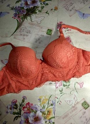 Красивий кружевний безшовний бюстгалтер балконет розмір 85b