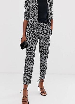 Найкрутіші короткі штани 7/8 із кишенями vila.