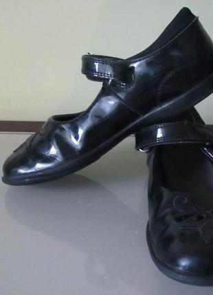 Англійські чорні лакові туфлі clarks, p.303 фото