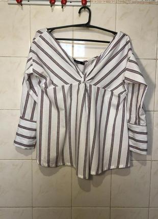 Блуза в смужку з v вирізом boohoo