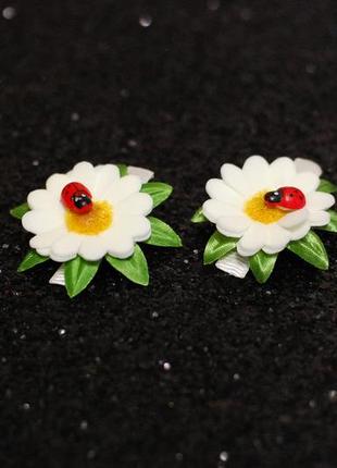 Заколки-зажимы с ромашками