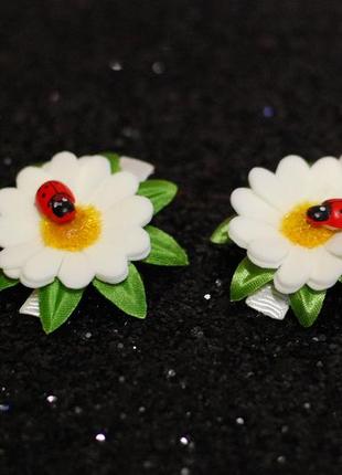 Заколки-зажимы с ромашками