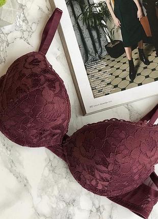 Бюстик / бюстгальтер