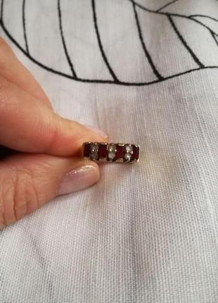 Вінтажне колечко з гранатовим склом