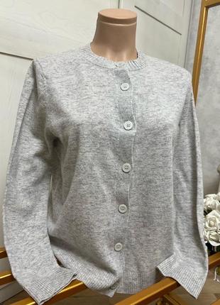Фірмовий стильний натуральний вовняний светр розлітайка2 фото