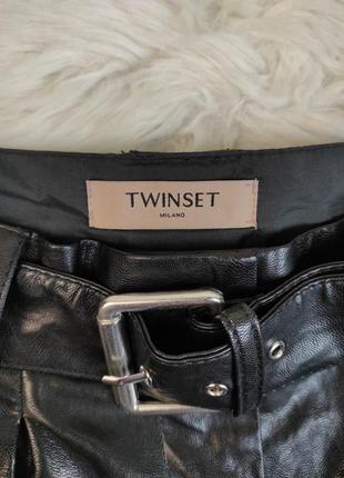 Женские кожаные шорты twinset чёрного цвета с поясом и заклепками размер 46 м4 фото