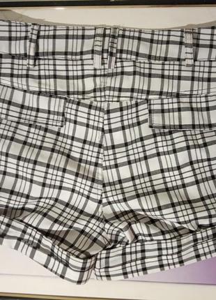 Стильные шорты в клетку с манжетами от бренда trg9 фото