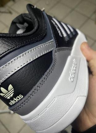 Кроссовки adidas3 фото