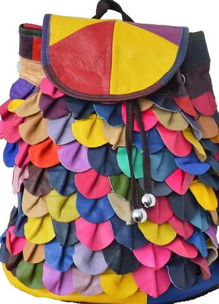 Яркий разноцветный кожаный рюкзак.1 фото