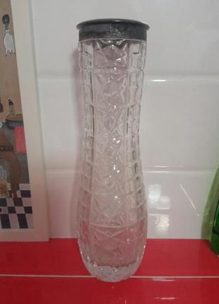 В продаже ваза хрустальная с серебряным ободком