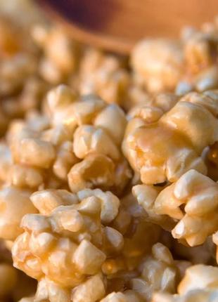 Соевая ароматическая свеча в кокосе «caramel popcorn»9 фото