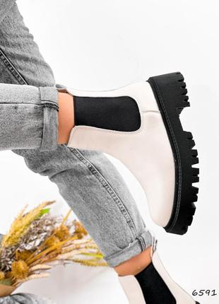 Распродажа натуральные кожаные зимние ботинки цвета айвори на черной подошве 36р.7 фото