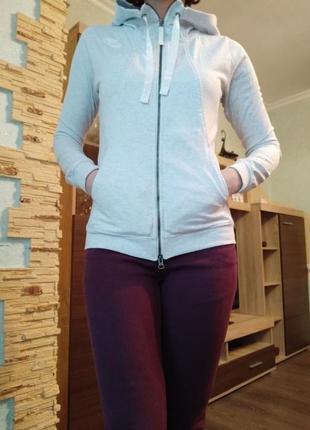 Спортивна кофта nike