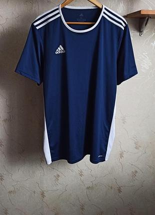 Спортивная футболка adidas
