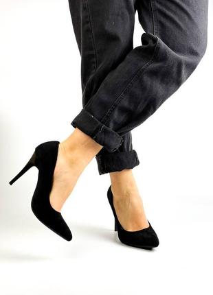 Туфлі на підборах