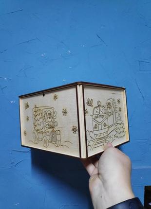 Коробка з подарунками від діда мороза3 фото
