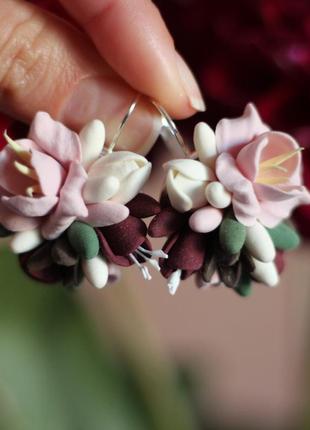 Женские серьги ручной работы  цветы из полимерной глины "совиньон"