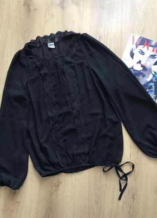 Красива блузка