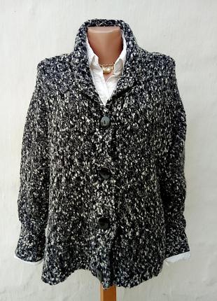 Стильный шерстяной вязаный черный,белый джемпер букле,кардиган.